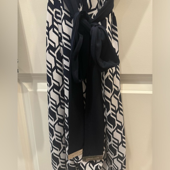 MICHAEL by Michael Kors Women’s Navy Blue and White Patterned Dress with Belt - Picture 4 of 5